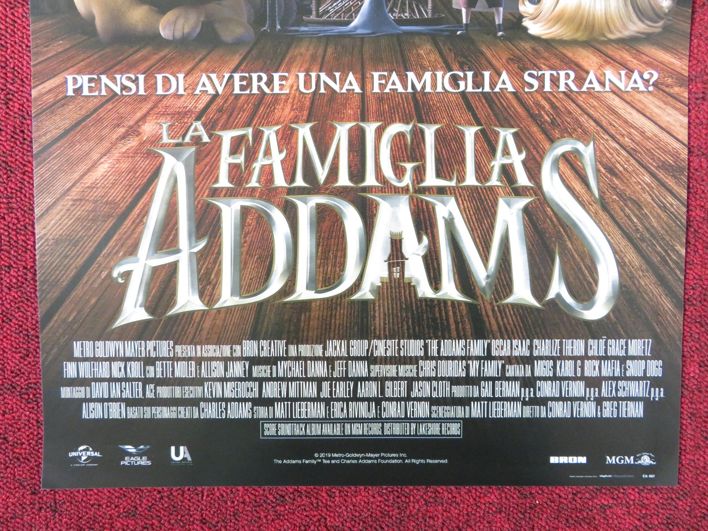 THE ADDAMS FAMILY ITALIAN LOCANDINA POSTER OSCAR ISAAC CHARLIZE THERON 2019 Rendezvous Cinema Movie posters