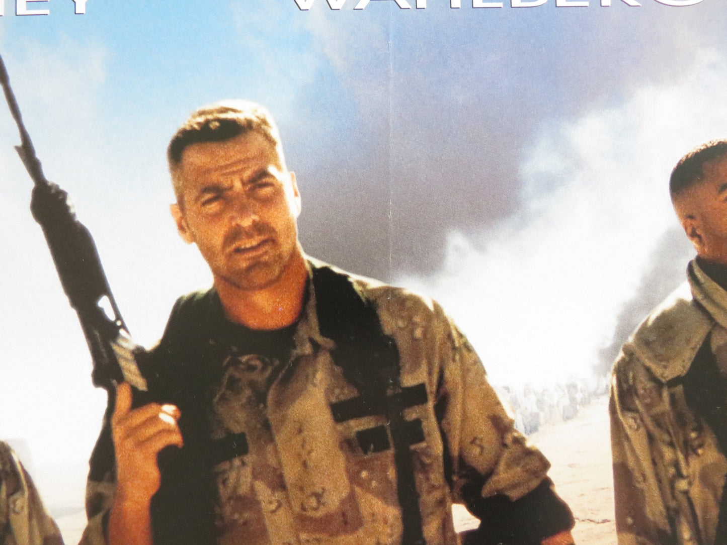 THREE KINGS VHS VIDEO POSTER GEORGE CLOONEY MARK WAHLBERG 1999 Rendezvous Cinema Movie posters