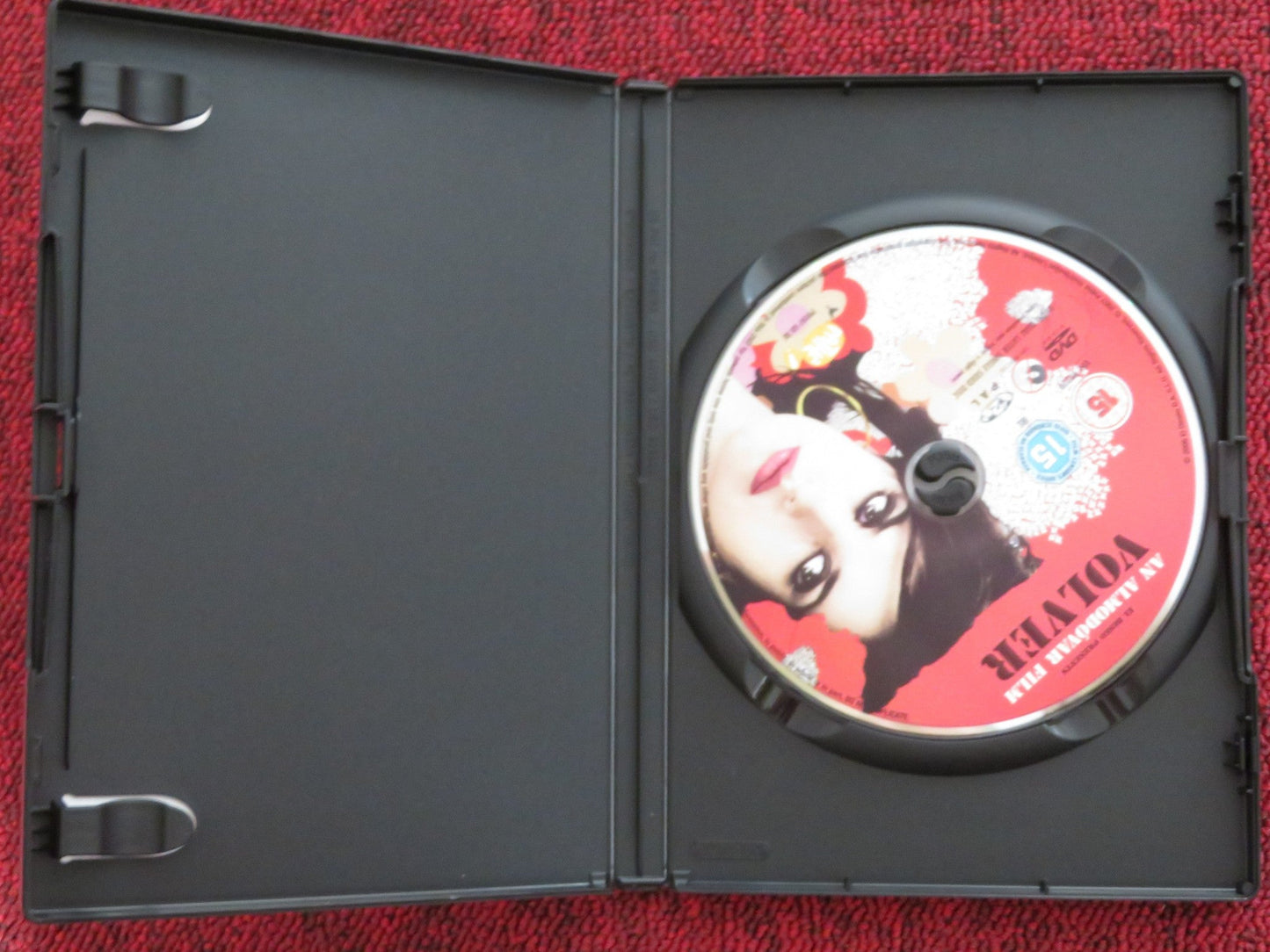 VOLVER (DVD) PENELOPE CRUZ CHUS LAMPREAVE 2006 REGION 2 Rendezvous Cinema Movie posters