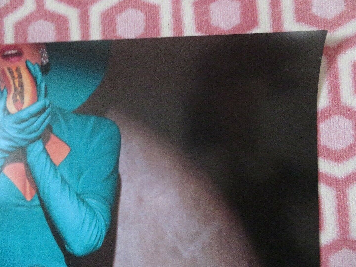 FATAL INSTINCT-BLUE US ONE SHEET ROLLED POSTER SHERILYN FENN 1993 - Rendezvous Cinema