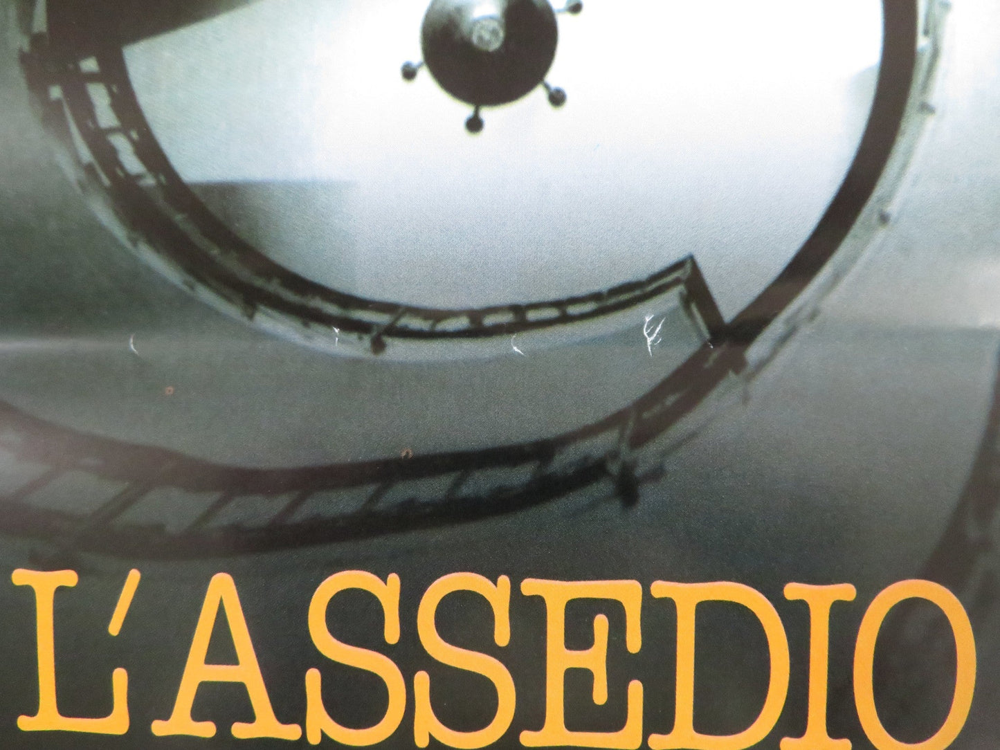 BESIEGED ITALIAN LOCANDINA POSTER THANDIWE NEWTON DAVID THEWLIS 1999 Rendezvous Cinema Movie posters