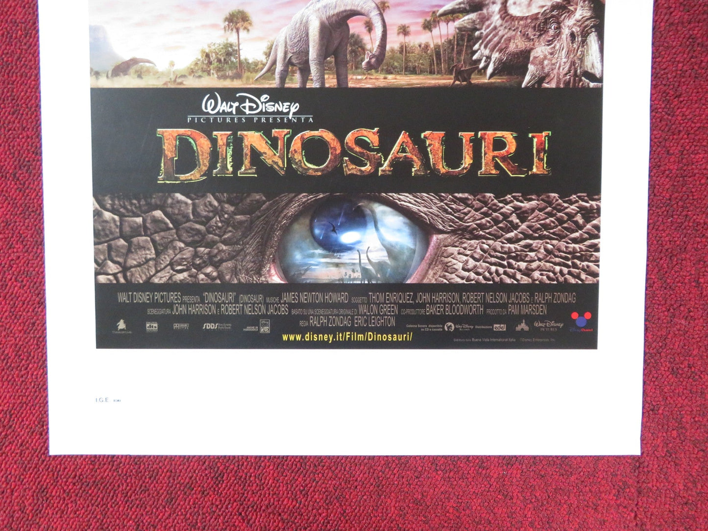 DINOSAUR ITALIAN LOCANDINA POSTER DISNEY ALFRE WOODARD 2000 Rendezvous Cinema Movie posters