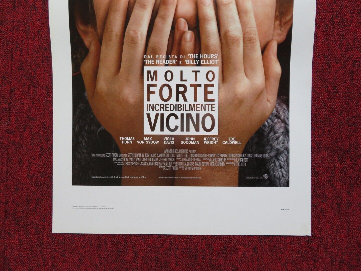 EXTREMELY LOUD AND INCREDIBLY CLOSE ITALIAN LOCANDINA (27.5"x13") POSTER 2011 - Rendezvous Cinema
