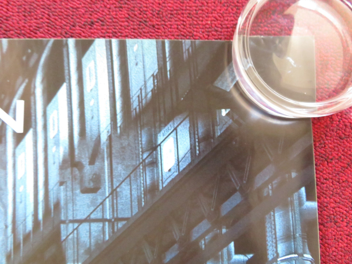 LOCKOUT - B UK QUAD ROLLED POSTER GUY PEARCE MAGGIE GRACE 2012 Rendezvous Cinema Movie posters