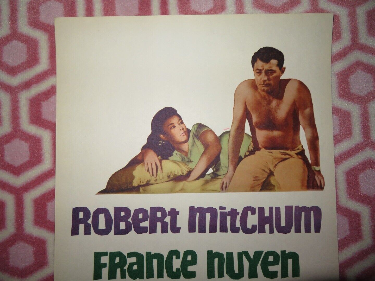 MAN IN THE MIDDLE US INSERT (14"x 36") POSTER ROBERT MITCHUM FRANCE NUYEN 1964 Movie posters