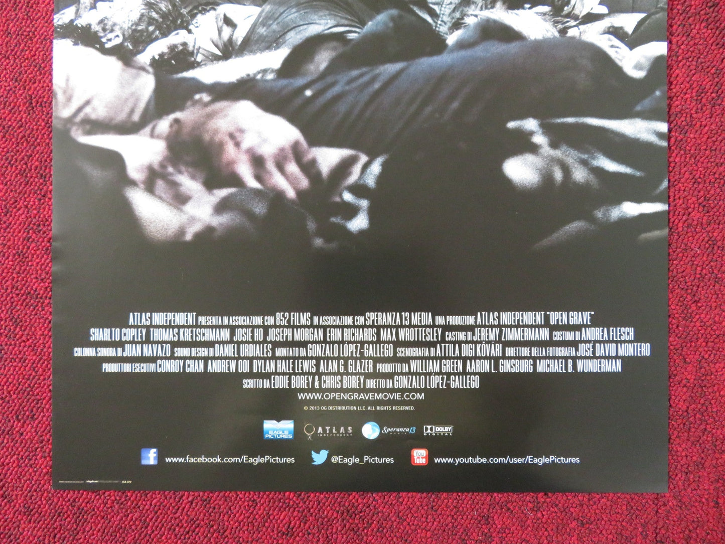 OPEN GRAVE ITALIAN LOCANDINA POSTER SHARLTO COPLEY THOMAS KRETSCHMANN 2013 Rendezvous Cinema Movie posters