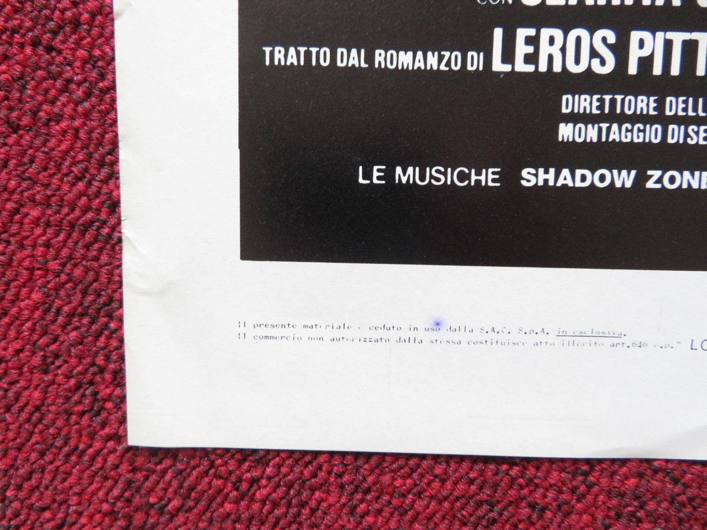 UNA DI TROPPO ITALIAN LOCANDINA POSTER JOHN SAXON DALILA DI LAZZARO 1982 Rendezvous Cinema Movie posters