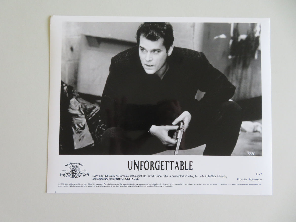 Unforgettable Movie Still Photo Lot Of 3 Ray Liotta Linda Fiorentino 1996
