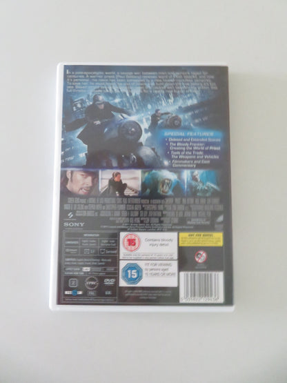 Priest (DVD) Paul Bettany Cam Gigandet 2011 Region 2