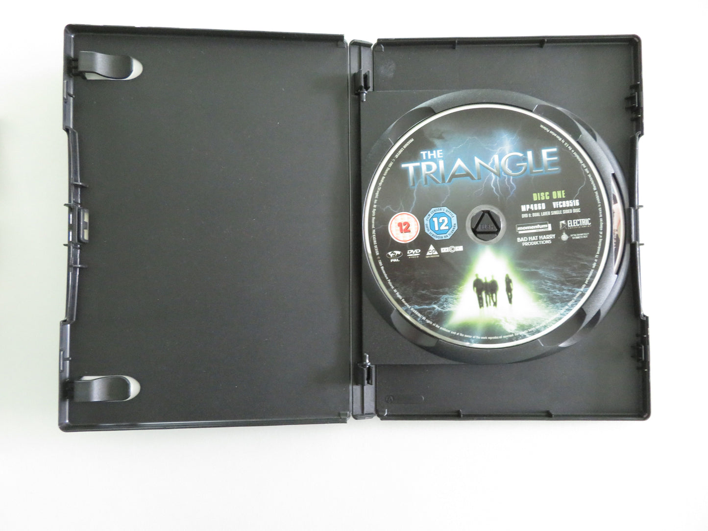 The Triangle (DVD) Eric Stoltz Lou Diamond Phillips 2005 Region 2