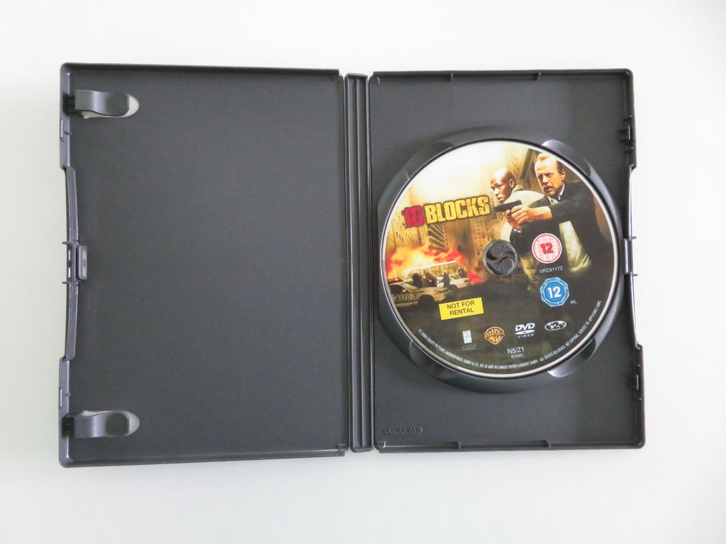 16 BLOCKS (DVD) BRUCE WILLIS MOS DEF 2006 REGION 2 Movie posters