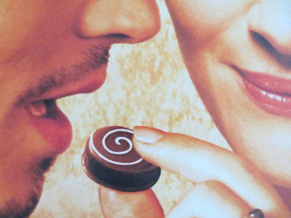 Chocolat VHS Video Poster Juliette Binoche Johnny Depp Dench 2000