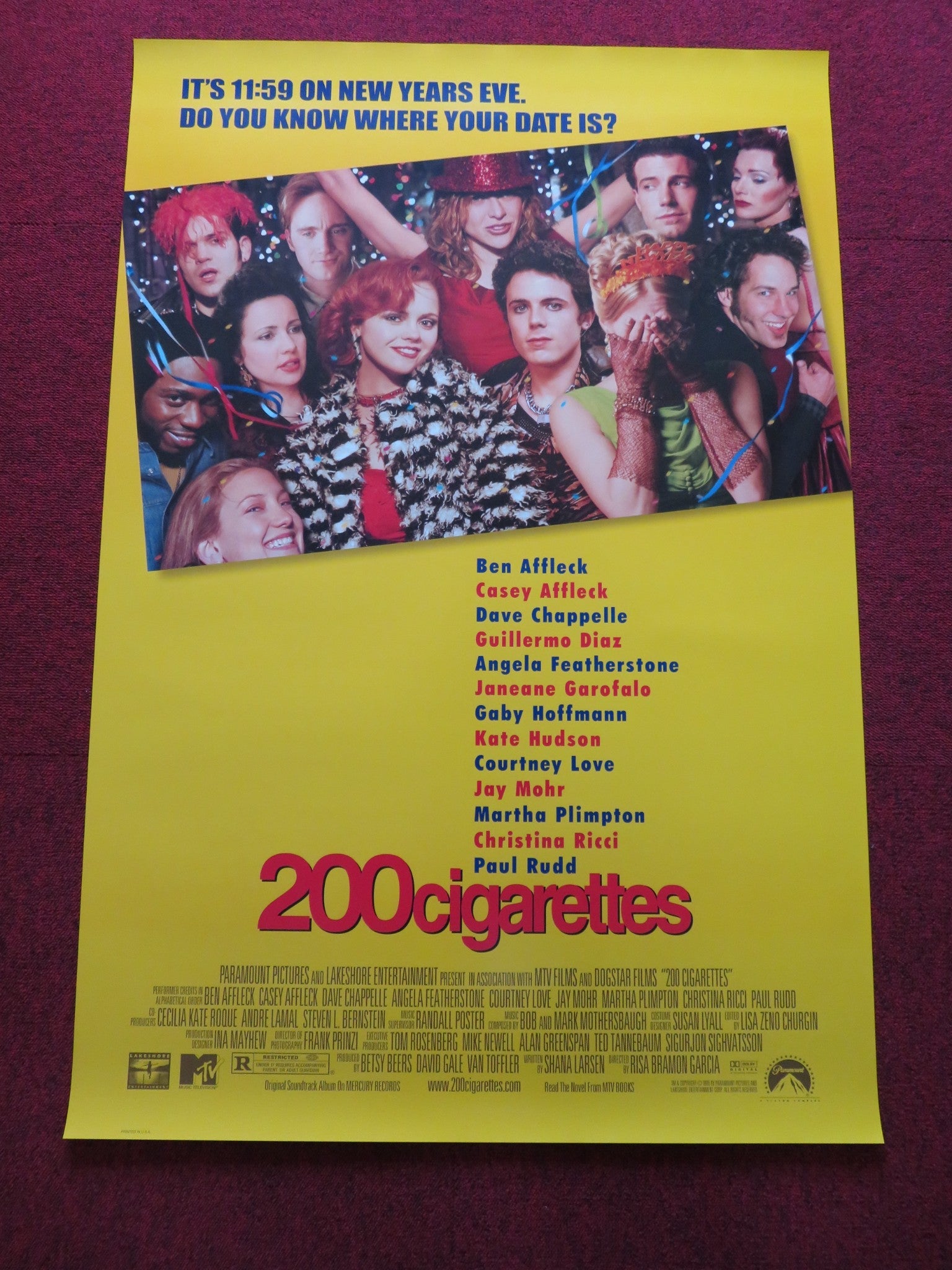 200 CIGARETTES US ONE SHEET ROLLED POSTER BEN AFFLECK CASEY AFFLECK 1999 - Rendezvous Cinema