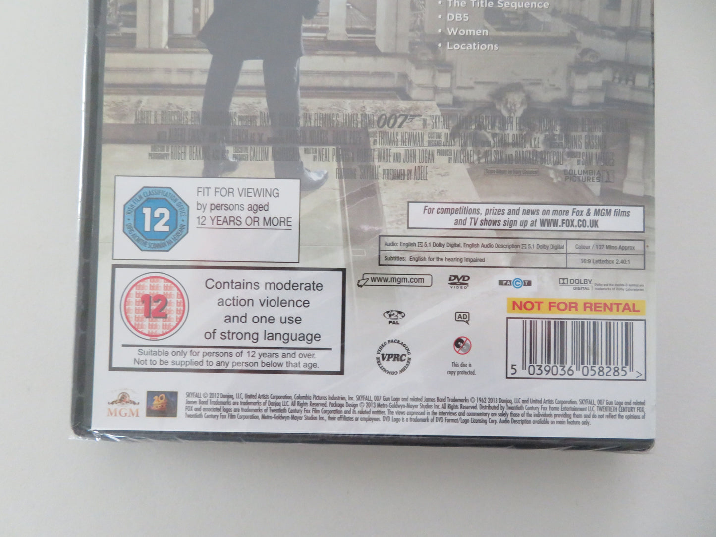 Skyfall - B (DVD) 007 Daniel Craig Javier Bardem Naomie Harris 2012 Region 2