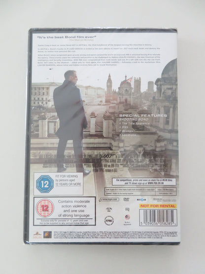 Skyfall - B (DVD) 007 Daniel Craig Javier Bardem Naomie Harris 2012 Region 2