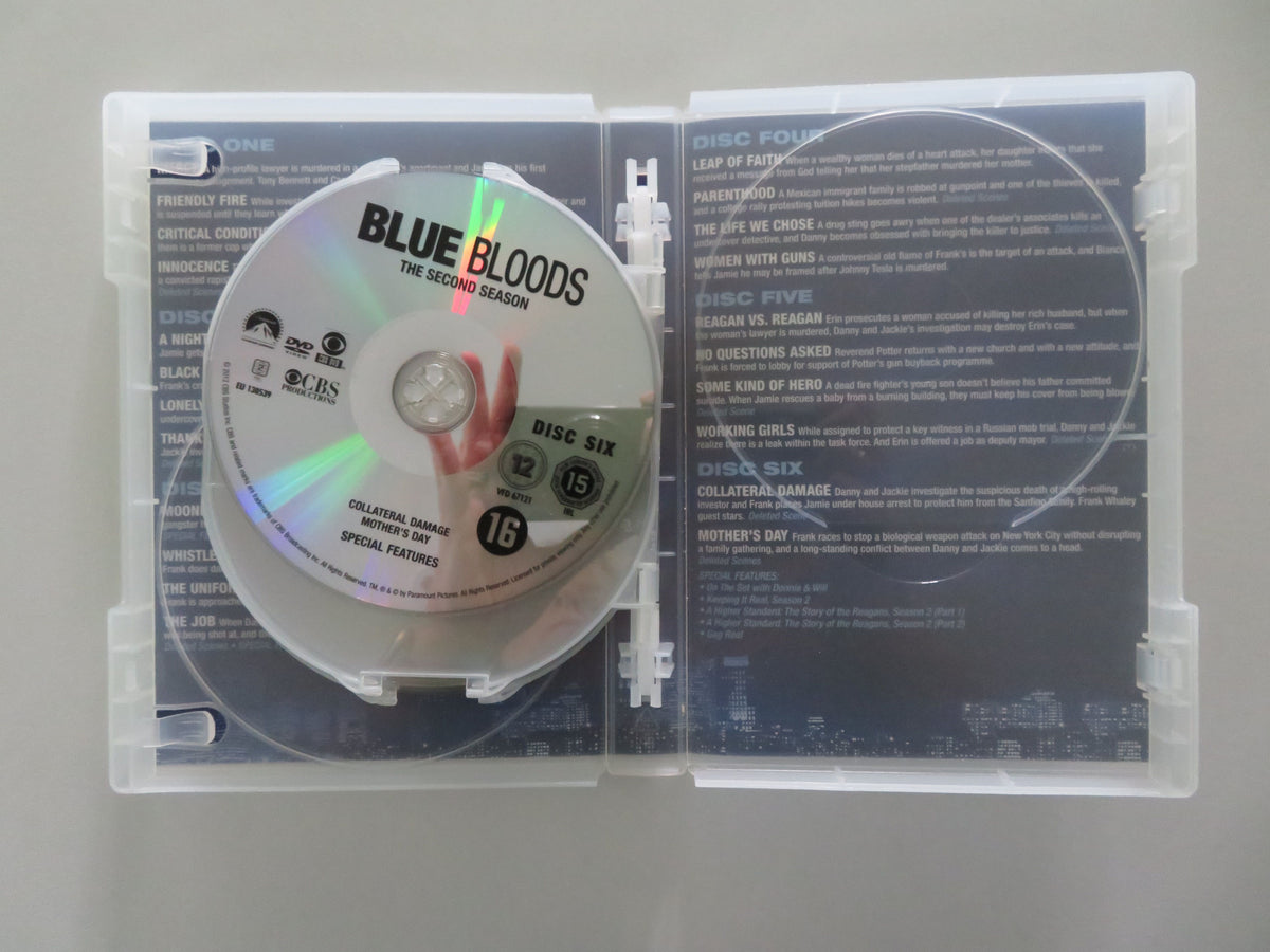 Blue Bloods - The Second Season (DVD BoxSet) Tom Selleck 2011 Region 2