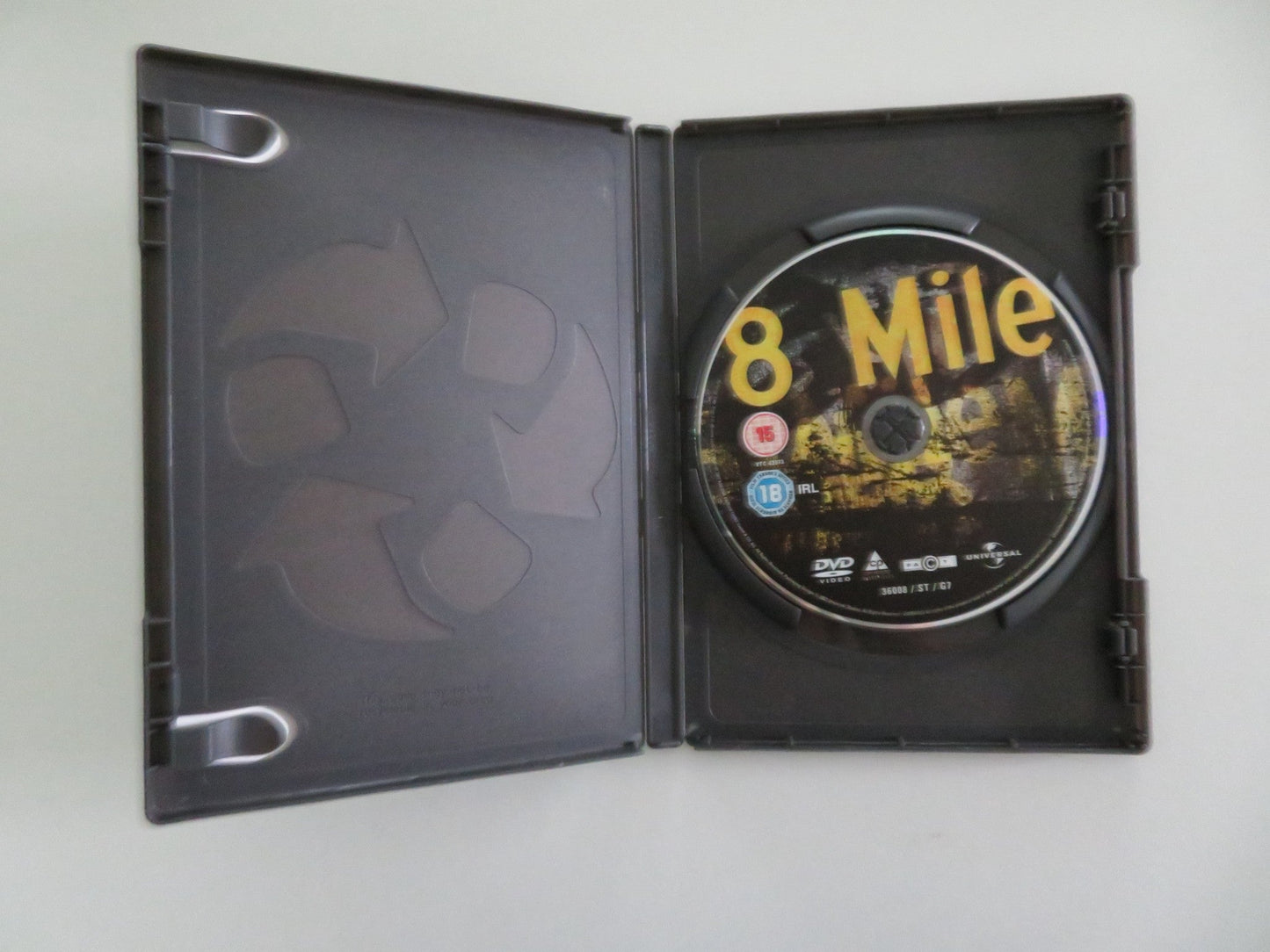 8 MILE (DVD) EMINEM KIM BASINGER 2002 REGION 2 Movie posters