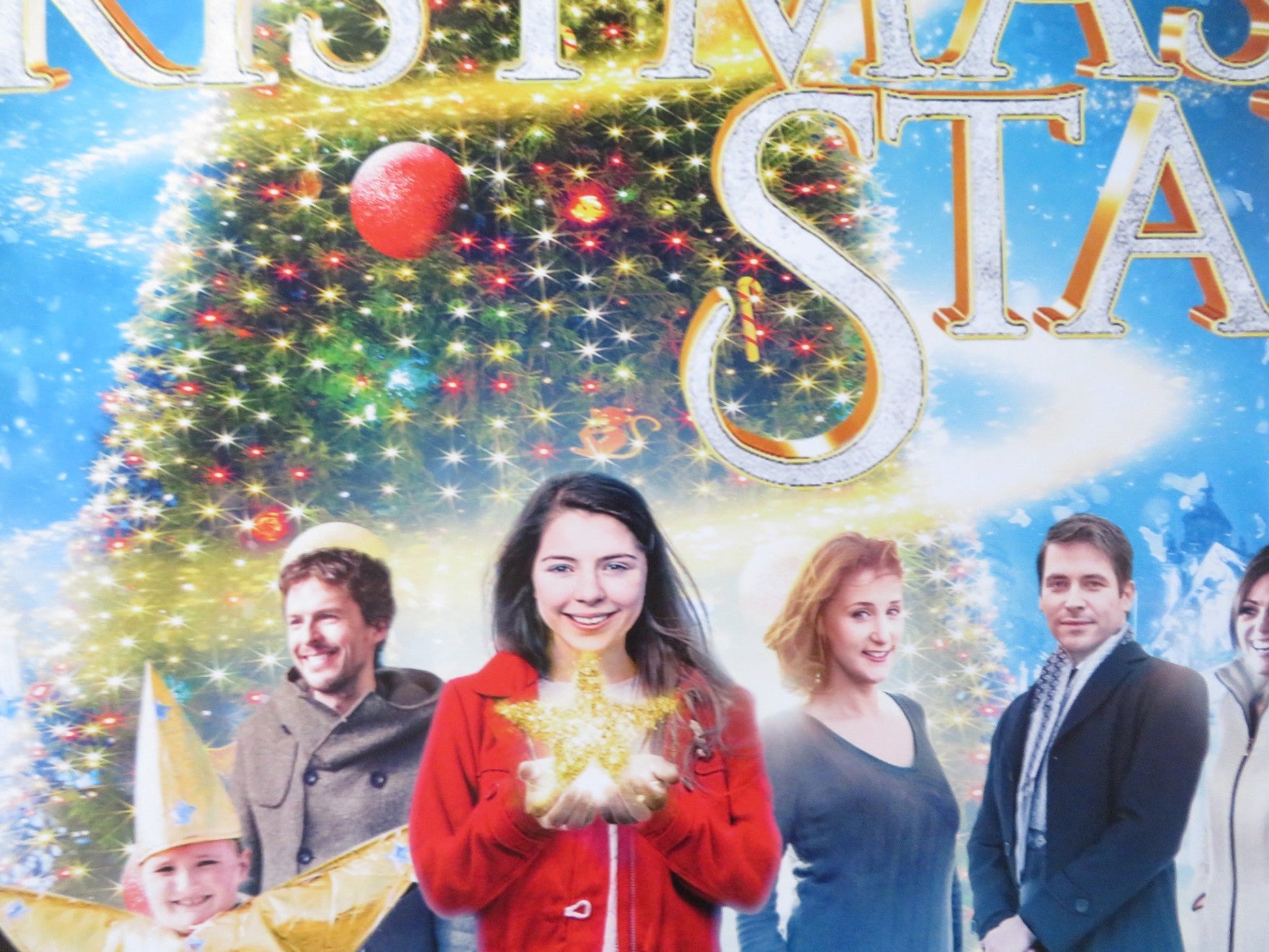 A CHRISTMAS STAR UK QUAD ROLLED POSTER SURANNE JONES PIERCE BROSNAN 2017 - Rendezvous Cinema