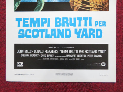 A DIRTY KNIGHT'S WORK ITALIAN LOCANDINA POSTER JOHN MILLS DONALD PLEASENCE 1976 - Rendezvous Cinema