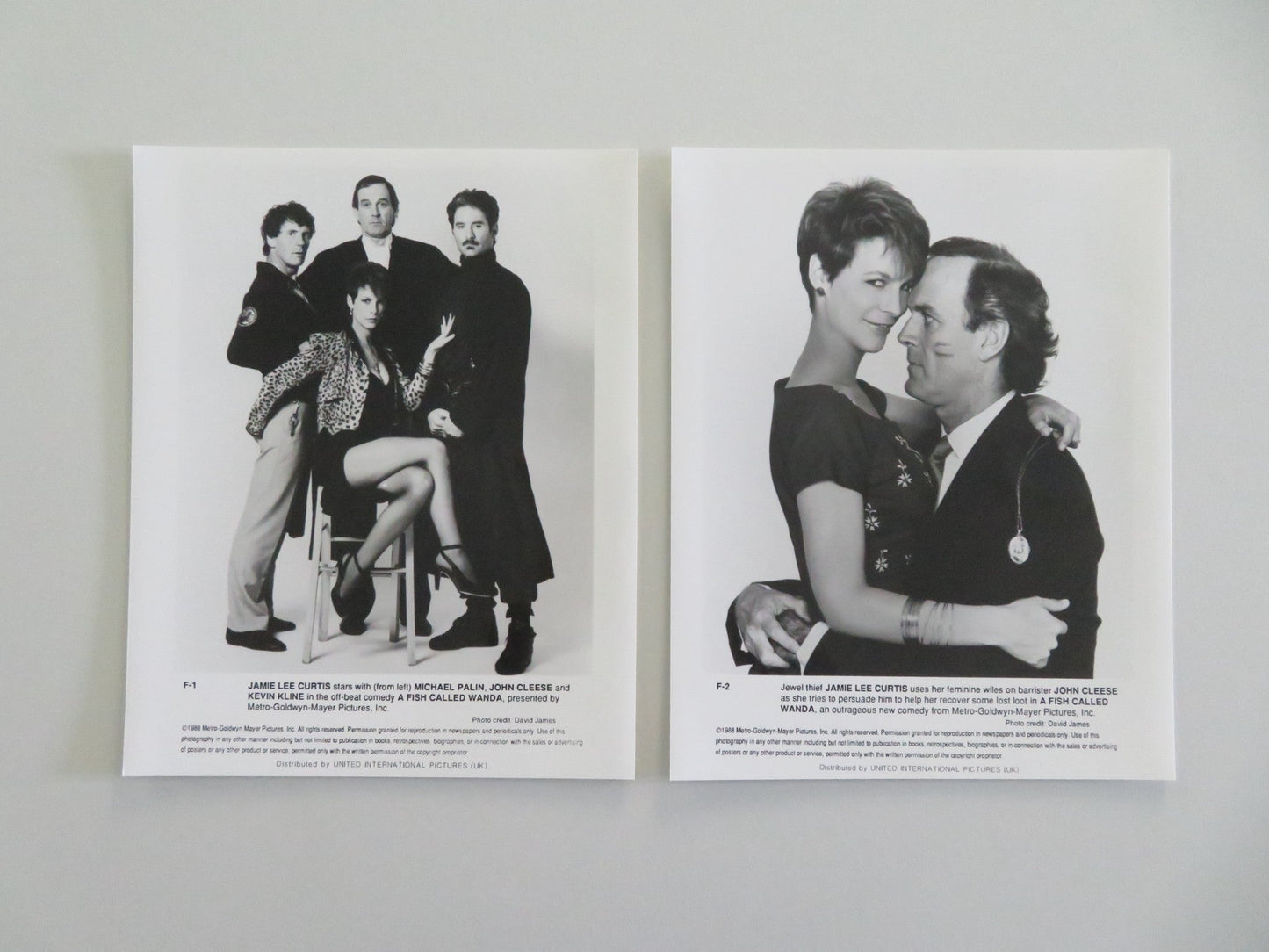 A FISH CALLED WANDA - A MOVIE STILL PHOTO LOT OF 2 JOHN CLEESE J. L. CURTIS 1988 Movie posters