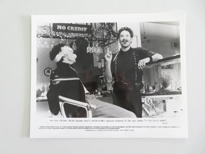 A FISH CALLED WANDA - B MOVIE STILL PHOTO LOT OF 5 JOHN CLEESE J LEE CURTIS 1988 Movie posters