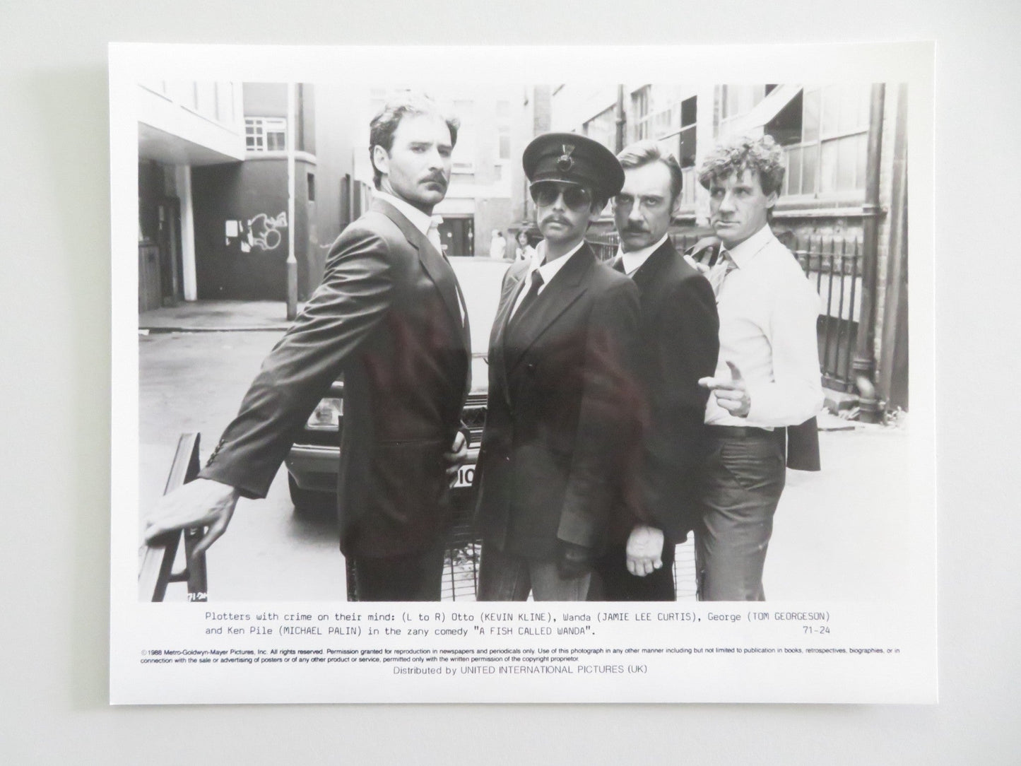 A FISH CALLED WANDA - B MOVIE STILL PHOTO LOT OF 5 JOHN CLEESE J LEE CURTIS 1988 Movie posters