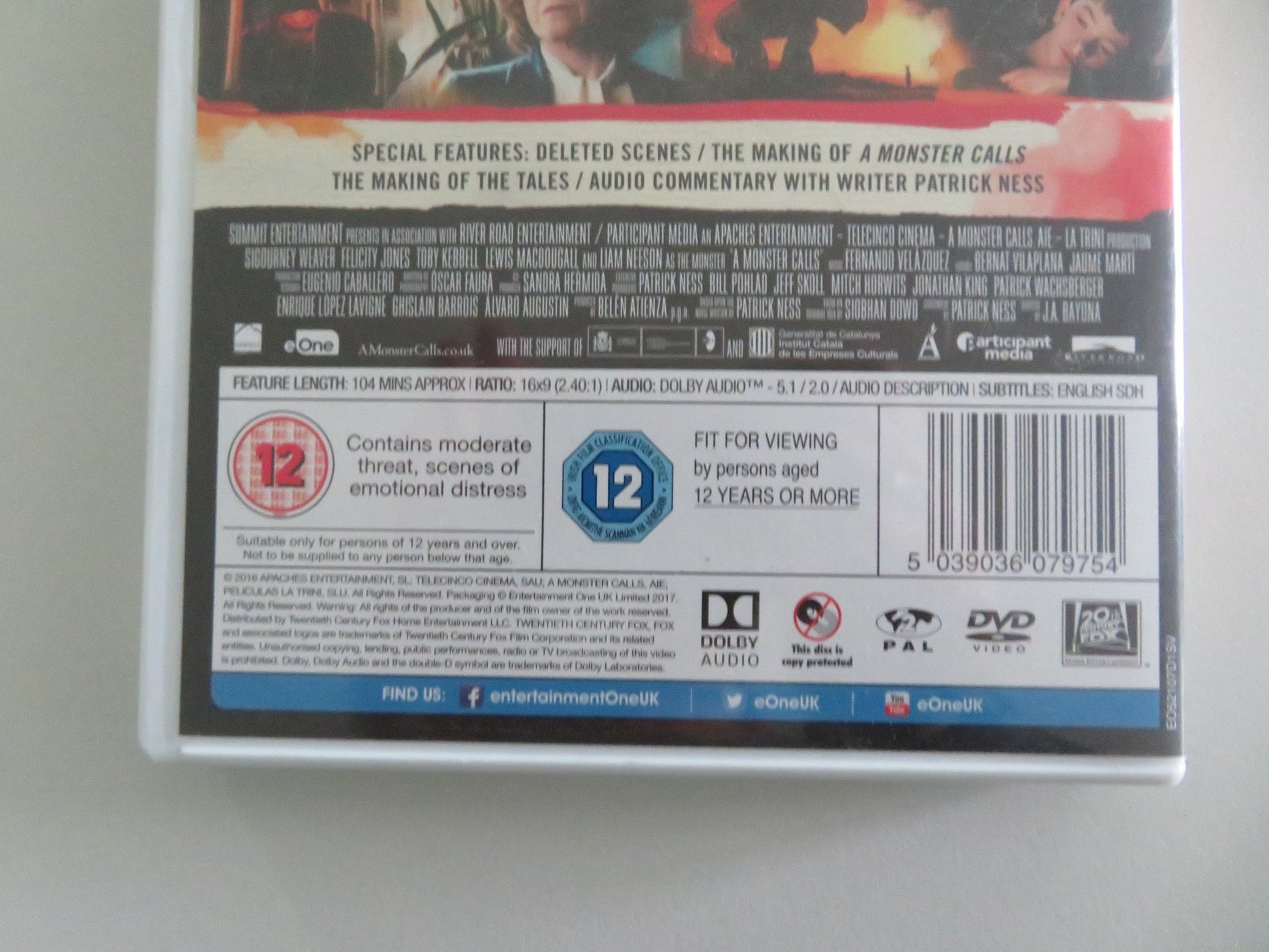 A Monster Calls (DVD) Sigourney Weaver Felicity Jones 2016 Region 2 Movie posters