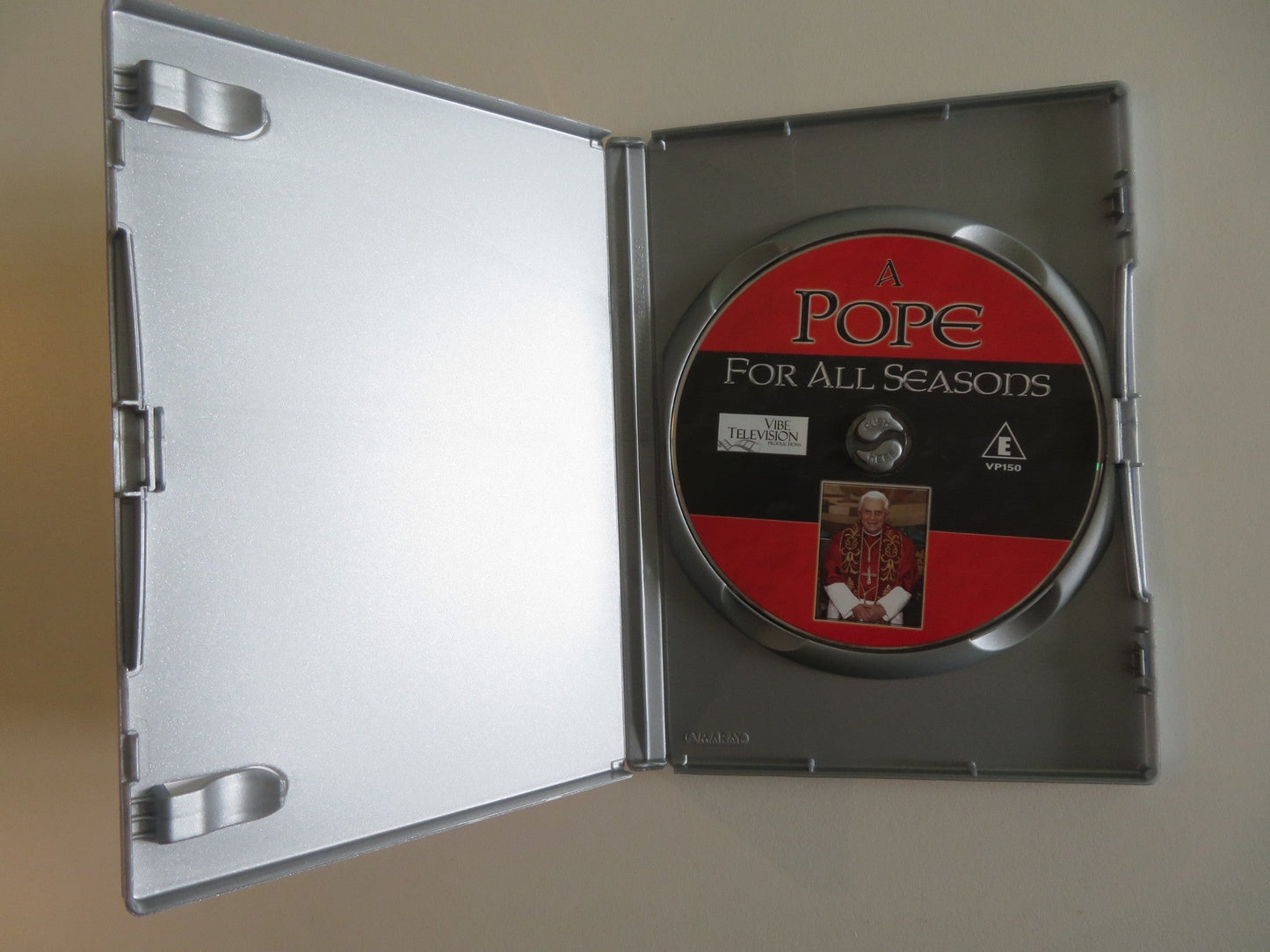 A POPE FOR ALL SEASONS (DVD) 2004 REGION 2 Rendezvous Cinema Movie posters