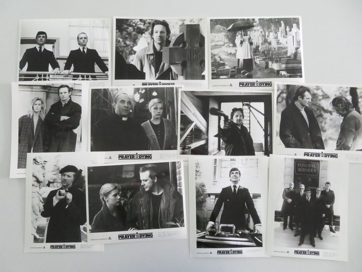 A PRAYER FOR THE DYING MOVIE STILL PHOTO LOT OF 11 ALAN BATES BOB HOSKINS 1987 - Rendezvous Cinema