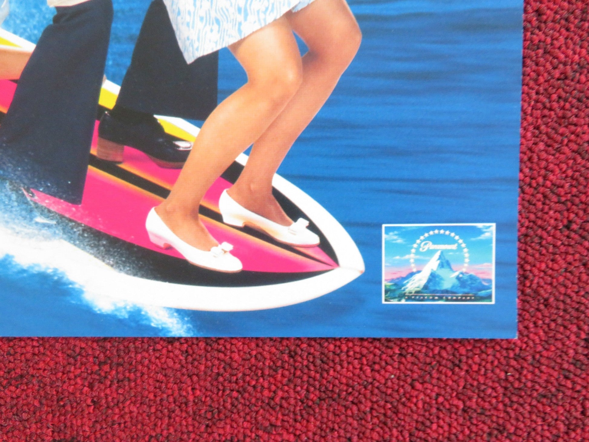 A VERY BRADY SEQUEL VHS VIDEO POSTER SHELLEY LONG GARY COLE 1996 Rendezvous Cinema Movie posters