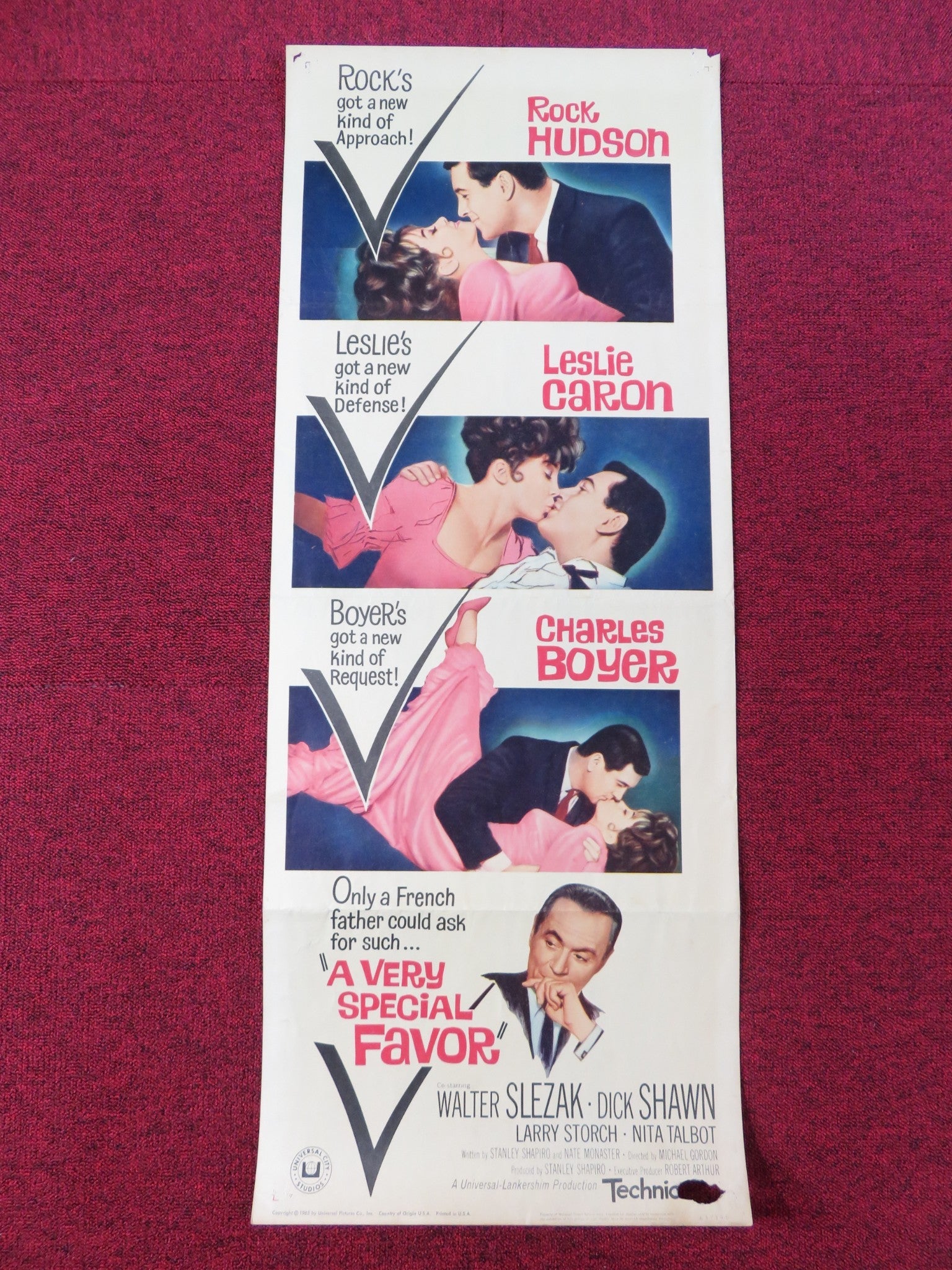 A VERY SPECIAL FAVOR US INSERT POSTER ROCK HUDSON LESLIE CARON 1965 - Rendezvous Cinema