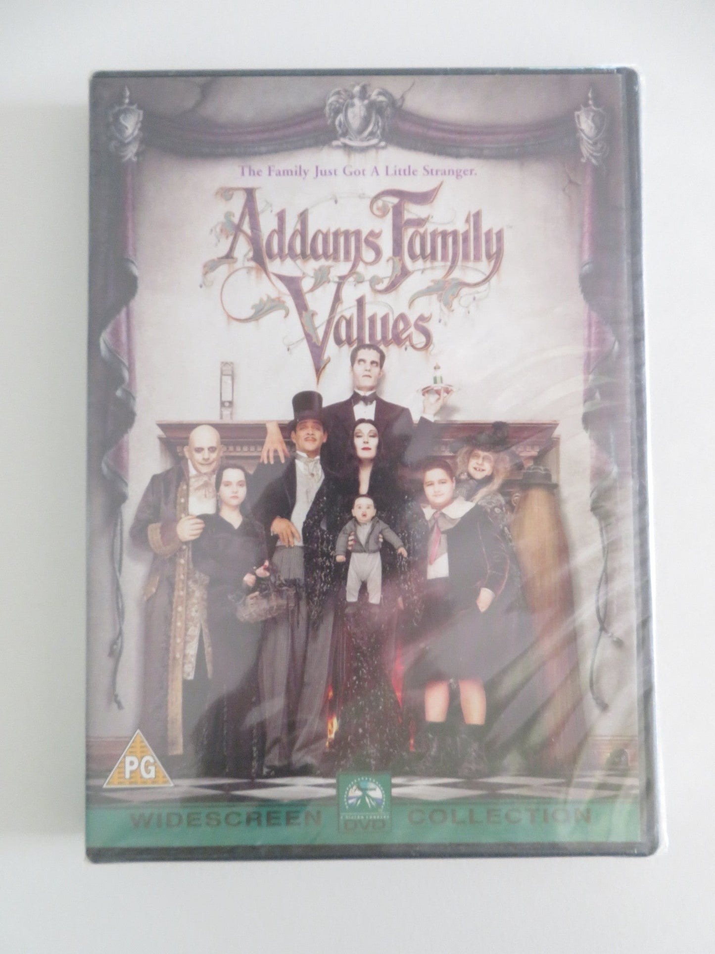 ADDAMS FAMILY VALUES (DVD) ANJELICA HUSTON RAUL JULIA 1993 REGION 2 Movie posters