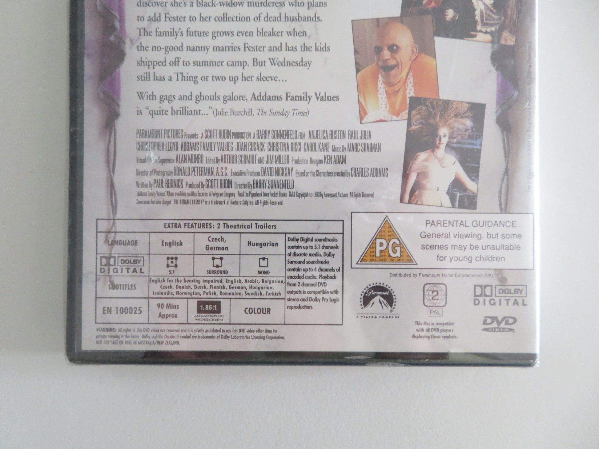 ADDAMS FAMILY VALUES (DVD) ANJELICA HUSTON RAUL JULIA 1993 REGION 2 Movie posters