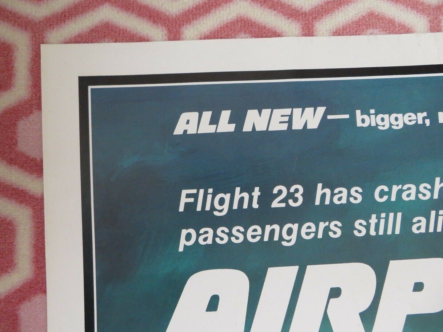 AIRPORT '77 FOLDED US ONE SHEET POSTER JACK LEMMON LEE GRANT BRENDA VACCARO 1977 - Rendezvous Cinema