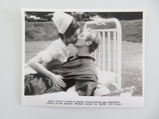 ALFIE MOVIE STILL PHOTO MICHAEL CAINE SHIRLEY ANNE FIELD 1966 Movie posters