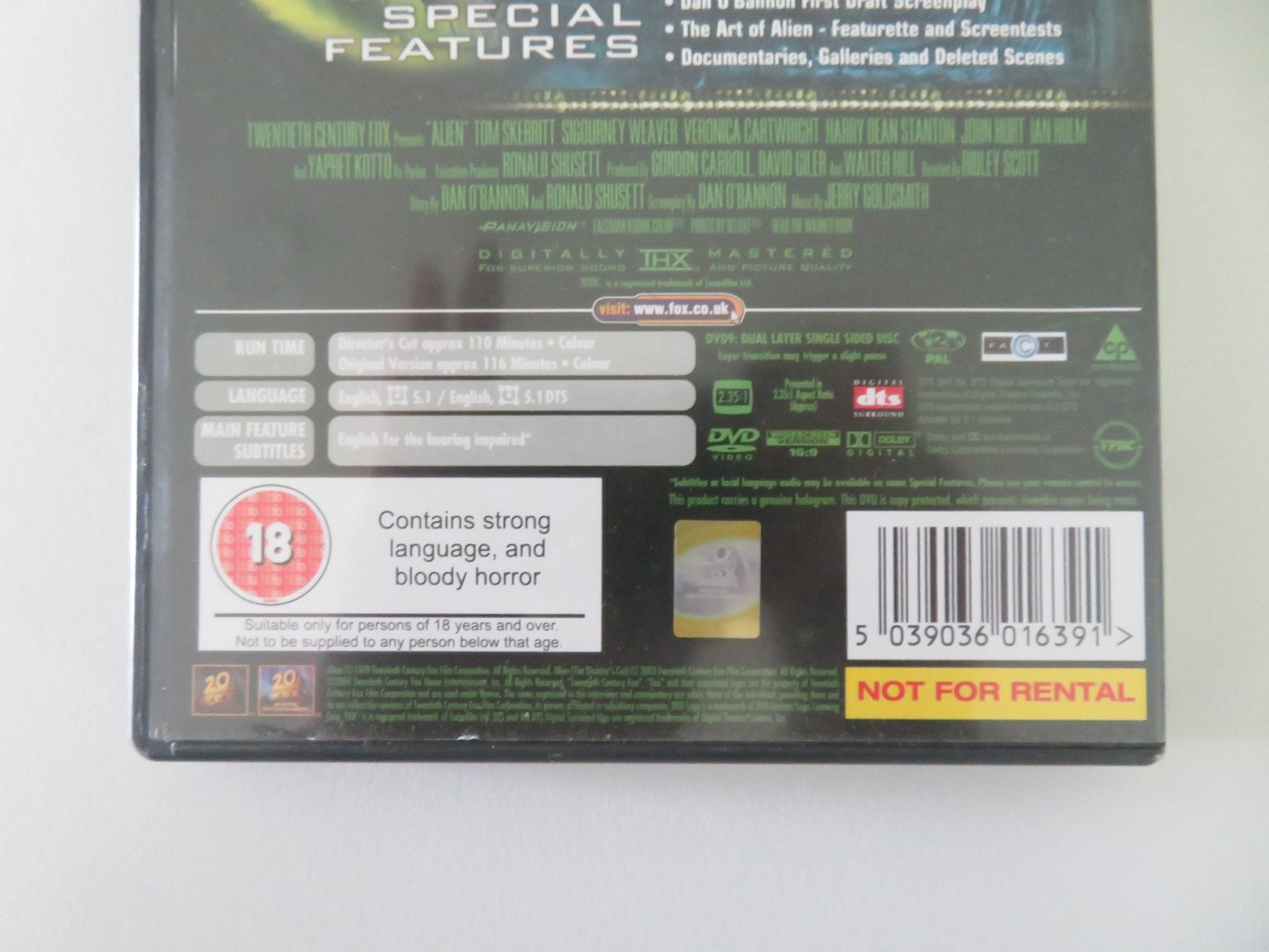 Alien - The Director's Cut 2 Disc Special Edition (DVD) S. Weaver 1979 Region 2 Movie posters