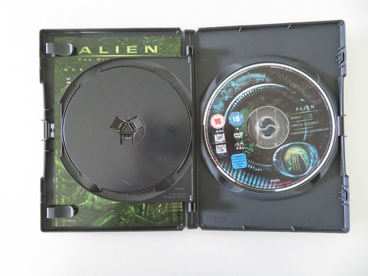 Alien - The Director's Cut 2 Disc Special Edition (DVD) S. Weaver 1979 Region 2 Movie posters