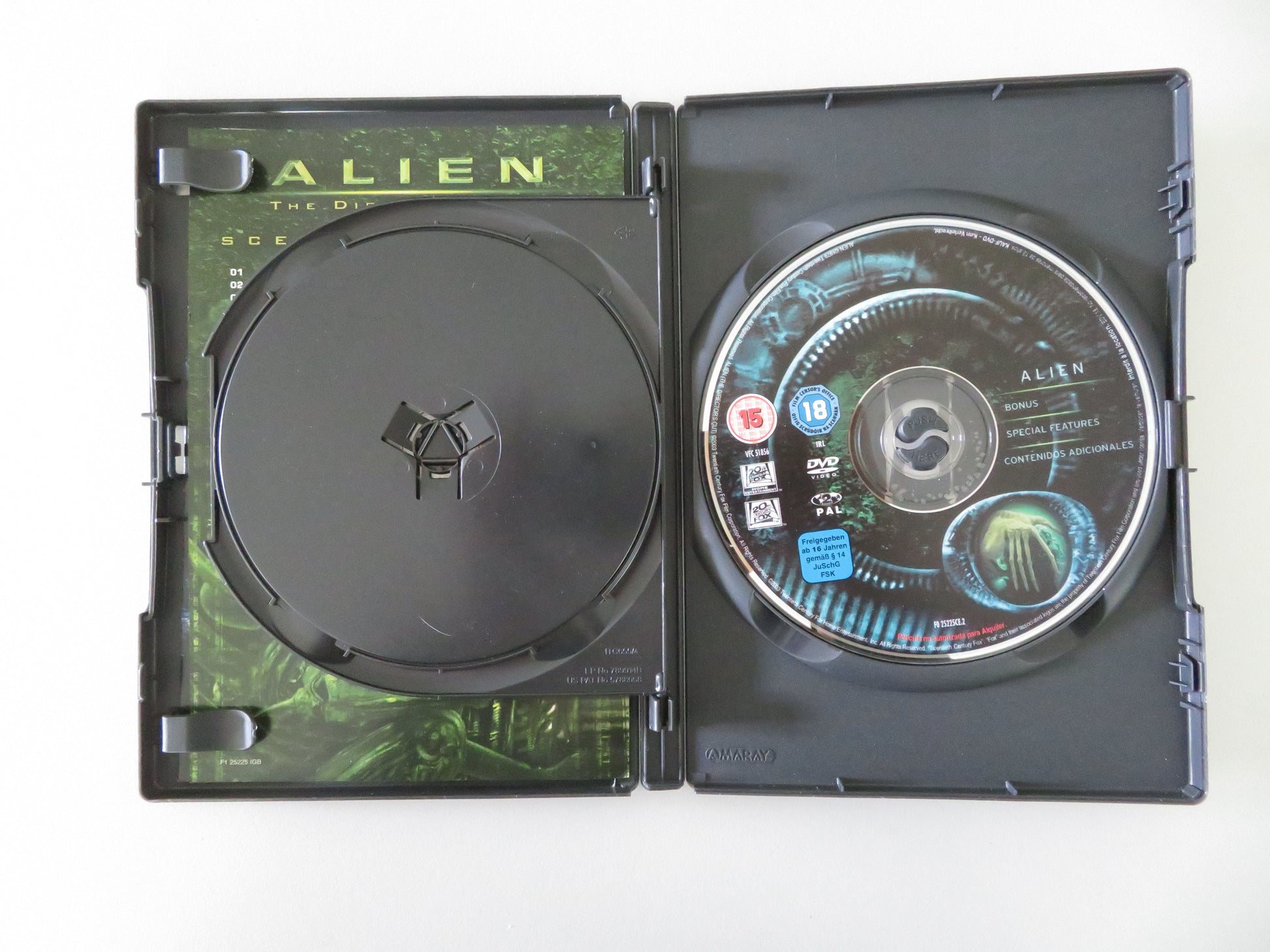 Alien - The Director's Cut 2 Disc Special Edition (DVD) S. Weaver 1979 Region 2 Movie posters