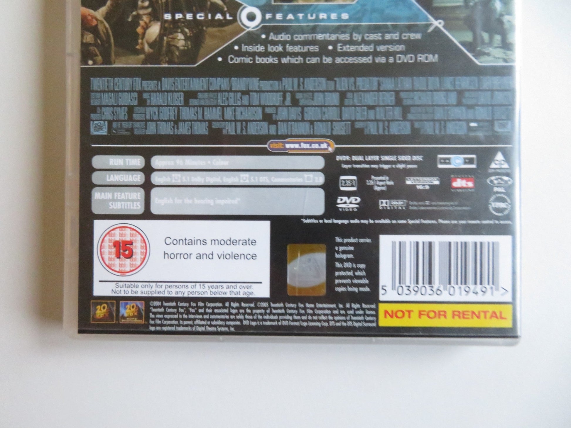 ALIEN VS. PREDATOR (DVD) SANAA LATHAN RAOUL BOVA 2004 REGION 2 Movie posters