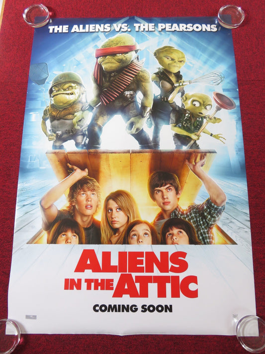 ALIENS IN THE ATTIC US ONE SHEET ROLLED POSTER AUSTIN BUTLER CARTER JENKINS 2009 Rendezvous Cinema Movie posters