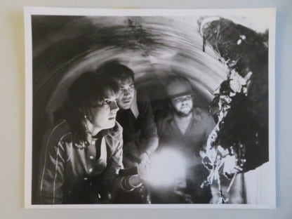 ALLIGATOR MOVIE STILL PHOTO LOT OF 3 ROBERT FORSTER ROBIN RIKER 1980 - Rendezvous Cinema