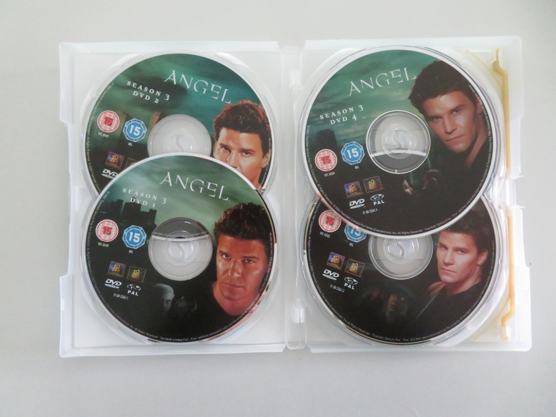 ANGEL SEASON 3 - ALL 23 EPISODES ON 6 DISCS (DVD) DAVID BOREANAZ 2001 REGION 2 - Rendezvous Cinema