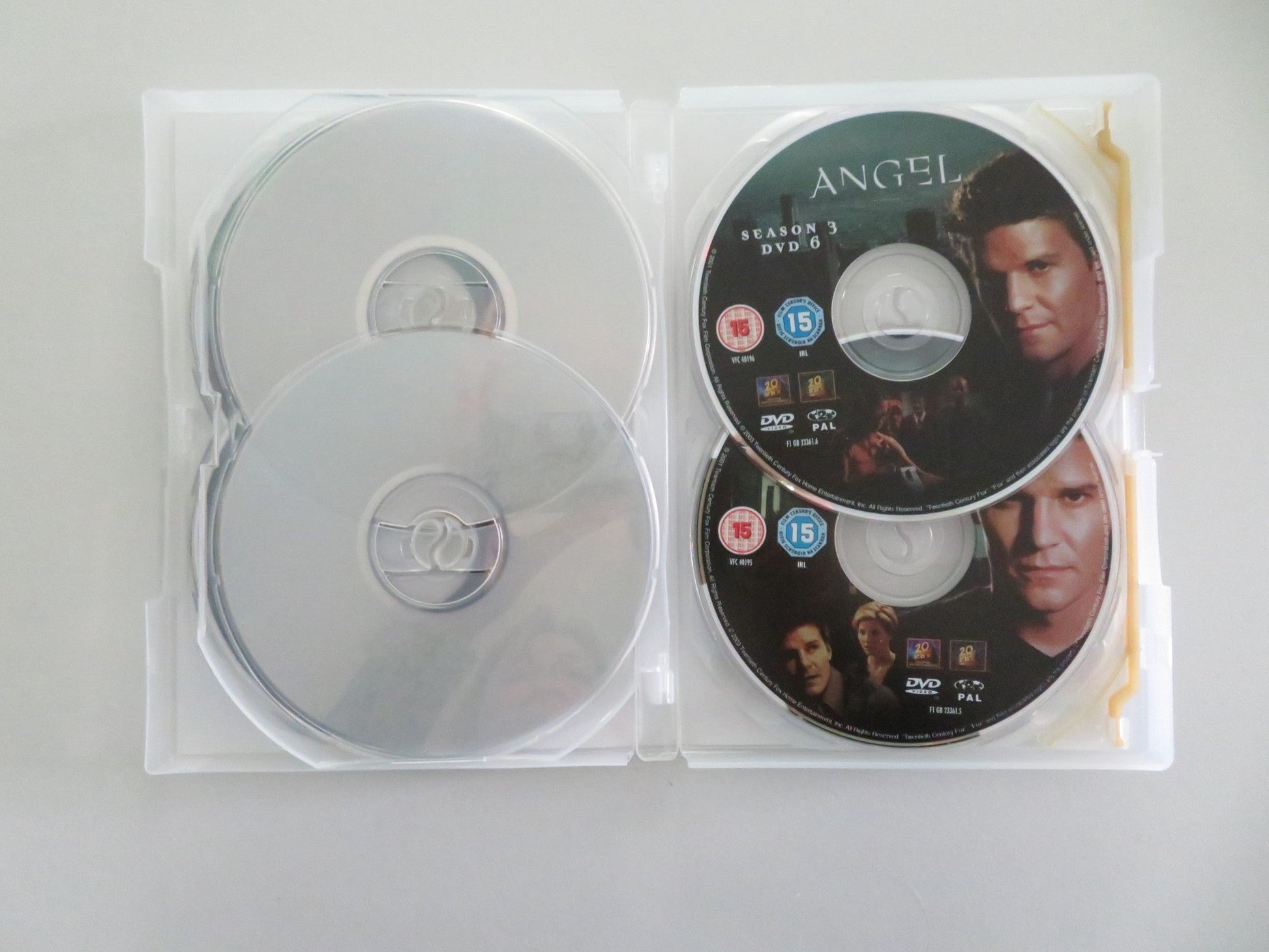 ANGEL SEASON 3 - ALL 23 EPISODES ON 6 DISCS (DVD) DAVID BOREANAZ 2001 REGION 2 - Rendezvous Cinema