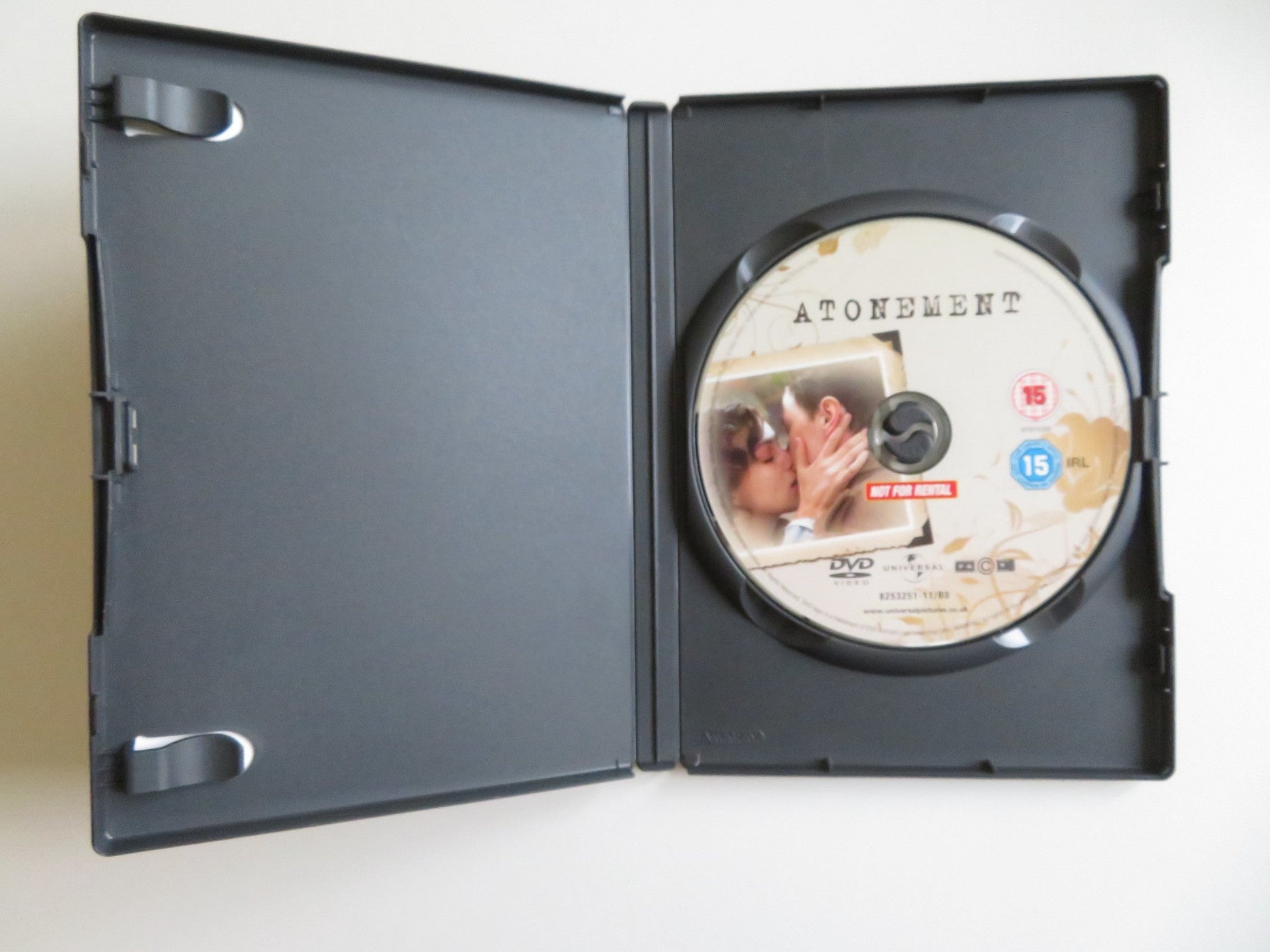 ATONEMENT (DVD) JAMES MCAVOY KEIRA KNIGHTLEY SAOIRSE RONAN 2007 REGION 2, 5 Movie posters