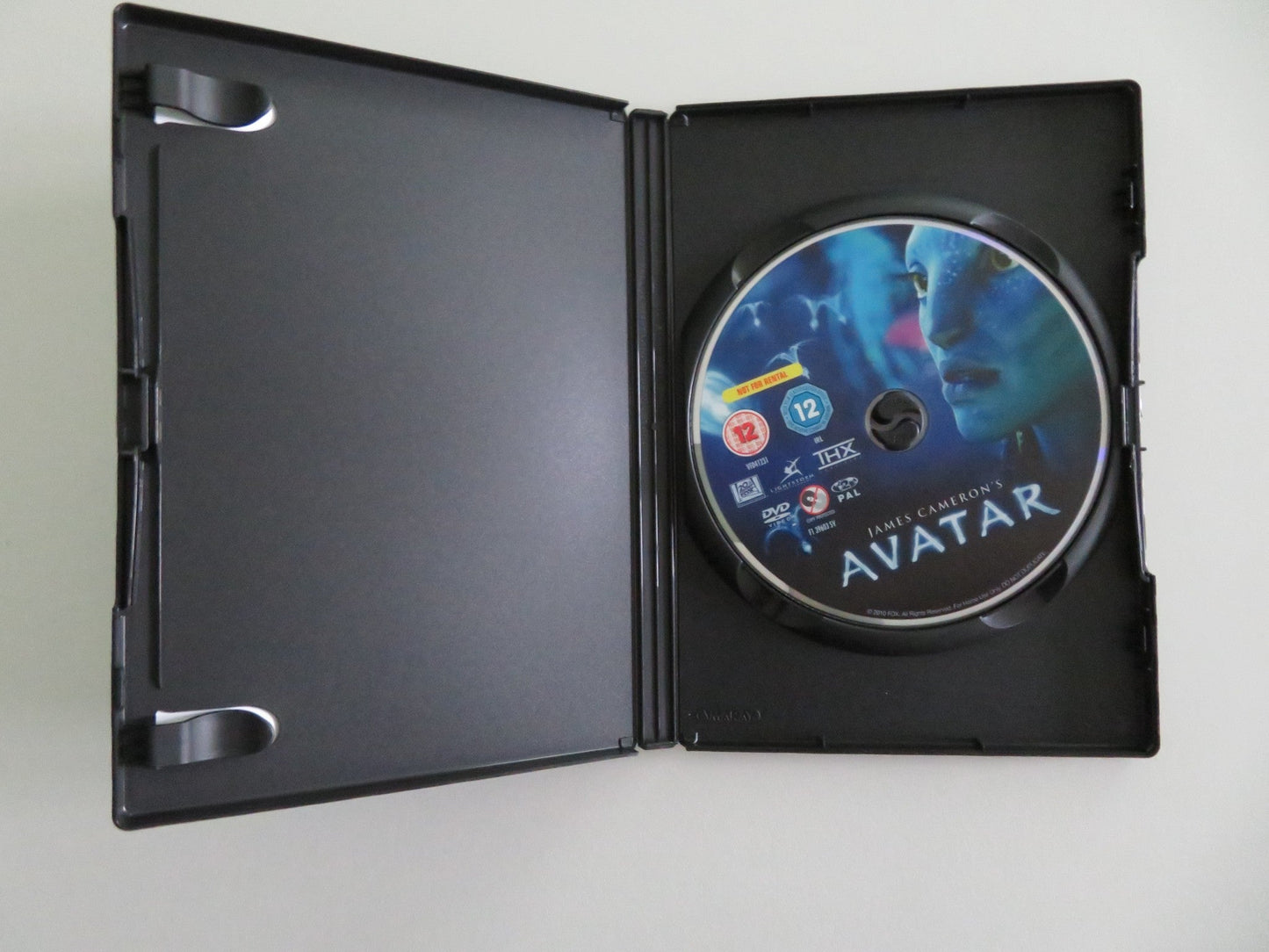 AVATAR (DVD) SAM WORTHINGTON ZOE SALDANA 2009 REGION 2 Movie posters