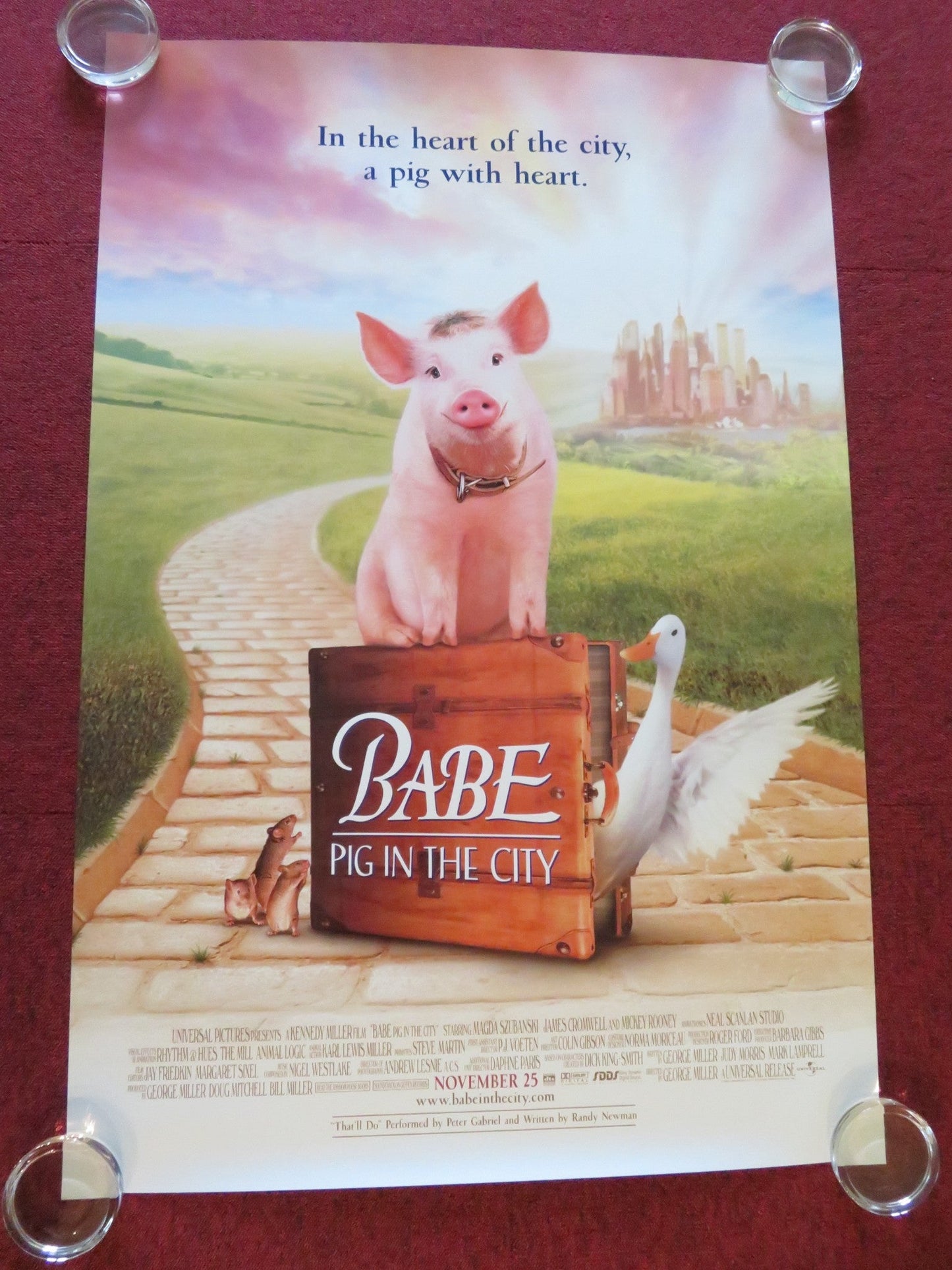 BABE: PIG IN THE CITY US ONE SHEET ROLLED POSTER JAMES CROMWELL MARY STEIN 1998 Rendezvous Cinema Movie posters