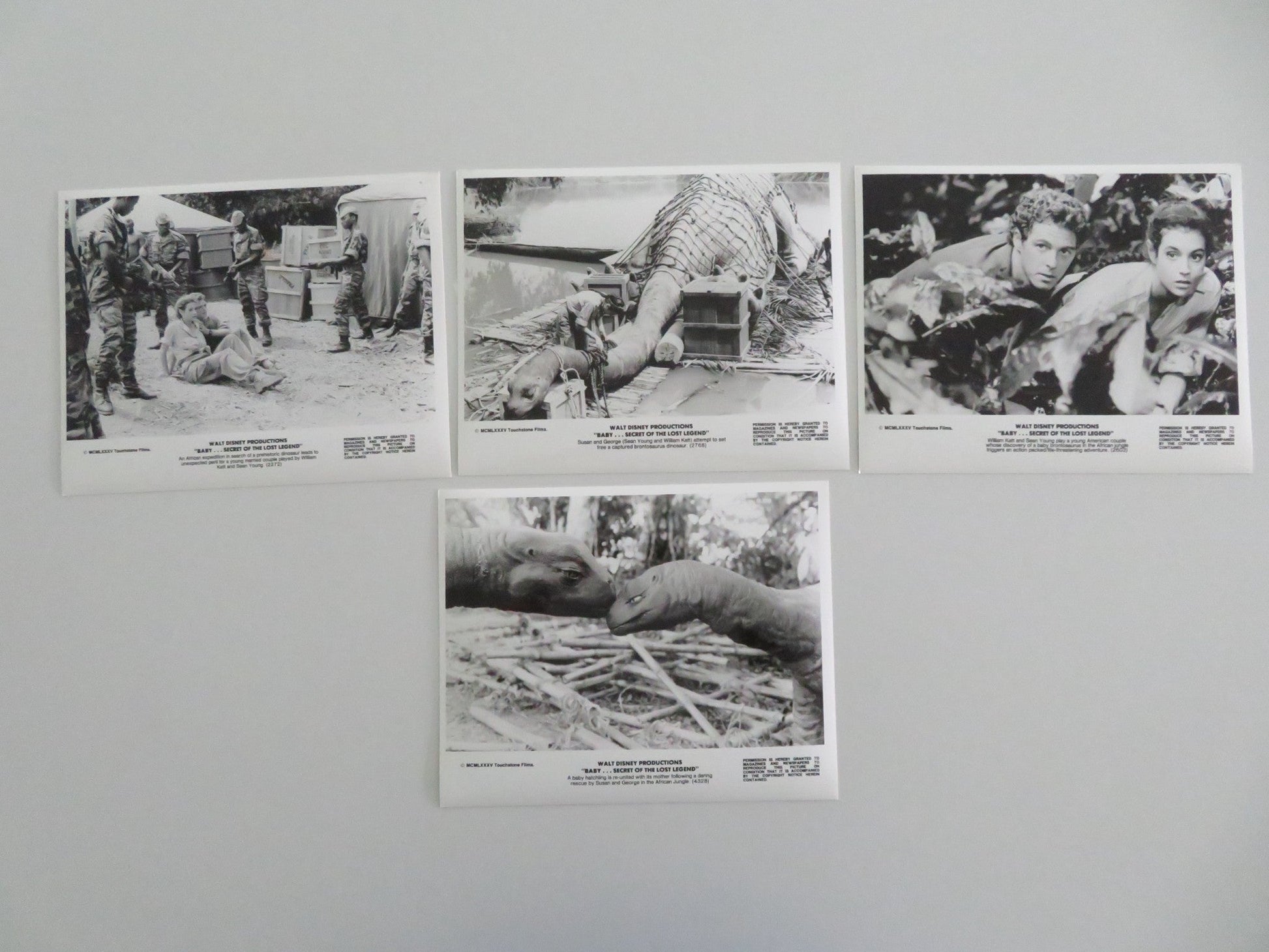 BABY: SECRET OF THE LOST LEGEND MOVIE STILL PHOTO LOT OF 4 DISNEY S. YOUNG 1985 - Rendezvous Cinema
