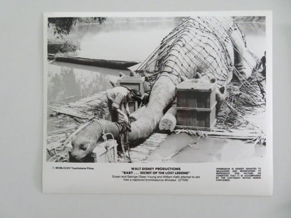 BABY: SECRET OF THE LOST LEGEND MOVIE STILL PHOTO LOT OF 4 DISNEY S. YOUNG 1985 - Rendezvous Cinema