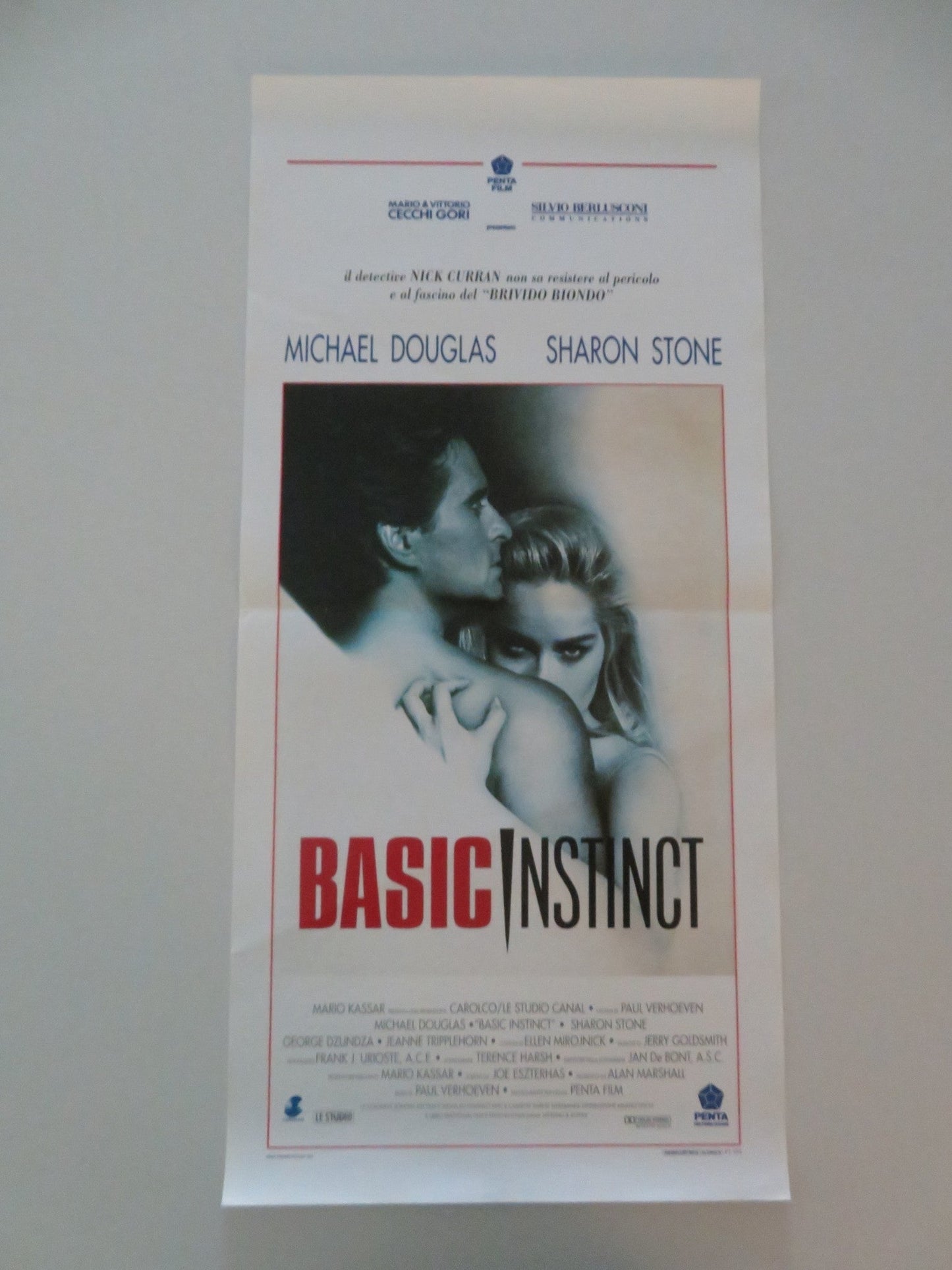 BASIC INSTINCT ITALIAN LOCANDINA POSTER MICHAEL DOUGLAS SHARON STONE 1992 Movie posters