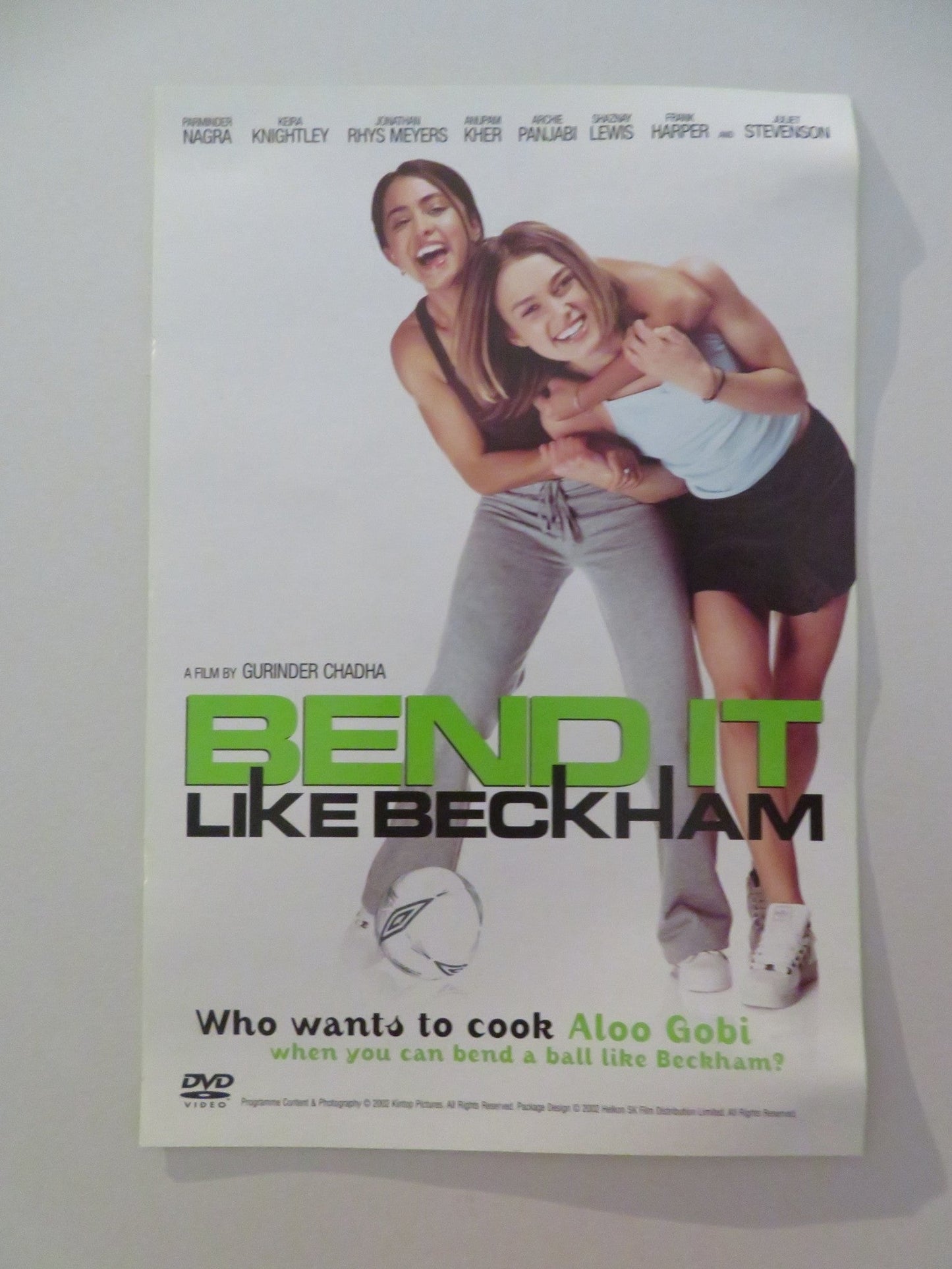 BEND IT LIKE BECKHAM (DVD) KEIRA KNIGHTLEY PARMINDER NAGRA 2002 REGION 2 Movie posters